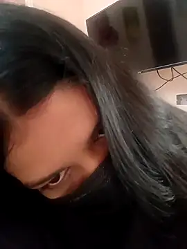 Snapshot of Tamil_Hot_Rithaniya chatting on April 2026 05:03:01 AM Tamil Hot Rithaniya online show from April 2026 05:03:01 AM