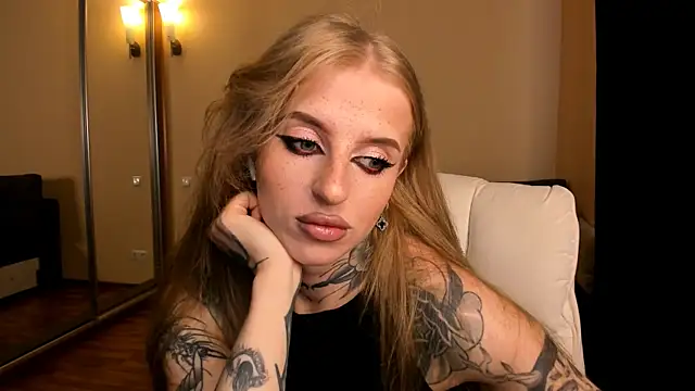Snapshot of harley_kimm chatting on June 2026 05:37:01 AM harley kimm online show from June 2026 05:37:01 AM