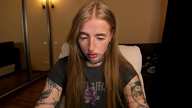 Snapshot of harley_kimm chatting on July 2026 05:51:02 AM harley kimm online show from July 2026 05:51:02 AM