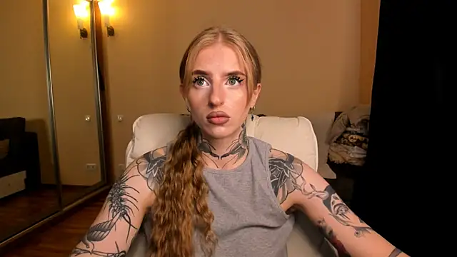 Snapshot of harley_kimm chatting on July 2026 05:30:01 AM harley kimm online show from July 2026 05:30:01 AM