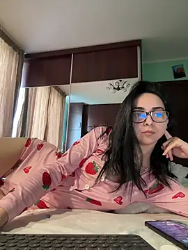 TheaMerve online show from April 2026 12:56:01 PM