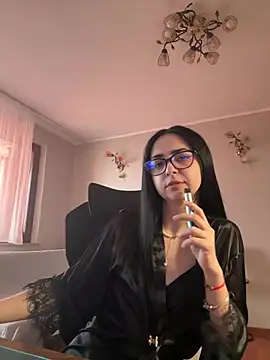TheaMerve online show from April 2026 02:20:01 PM