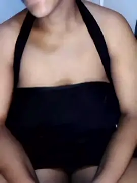 Snapshot of sultrydiva00 chatting on April 2026 03:38:02 PM sultrydiva00 online show from April 2026 03:38:02 PM