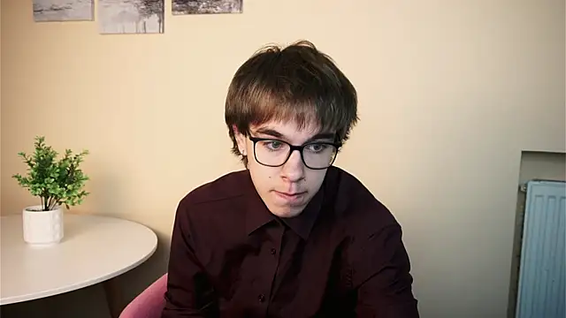 Snapshot of DaveBevy chatting on July 2026 09:01:01 PM DaveBevy online show from July 2026 09:01:01 PM