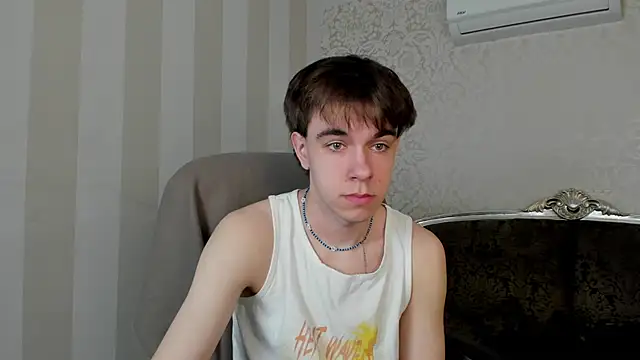 Snapshot of DaveBevy chatting on April 2026 05:26:02 AM DaveBevy online show from April 2026 05:26:02 AM