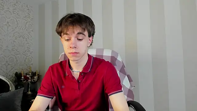 Snapshot of DaveBevy chatting on April 2026 05:13:01 AM DaveBevy online show from April 2026 05:13:01 AM