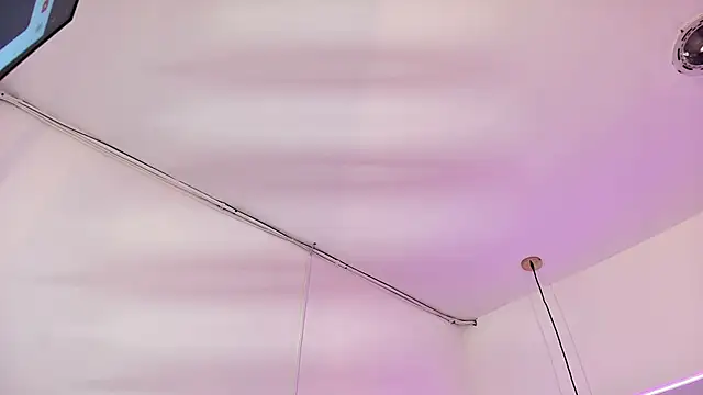 scarlett turner  online show from April 2026 01:07:01 PM