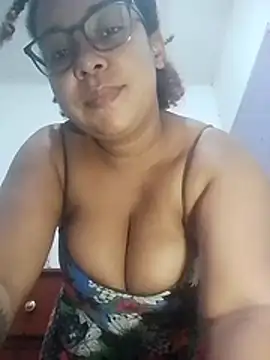 kimberlly25 online show from April 2026 02:06:01 AM