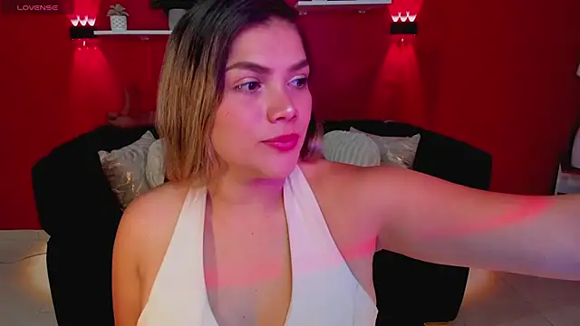 Sofia Velvetx online show from April 2026 02:11:01 PM