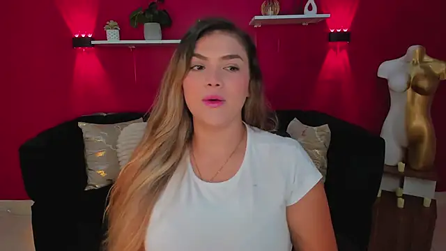 Sofia Velvetx online show from April 2026 01:48:01 PM
