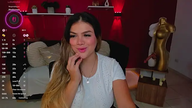 Sofia Velvetx online show from May 2026 02:43:02 PM