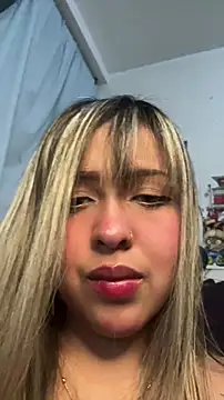 NinaValencia  online show from April 2026 11:28:01 PM