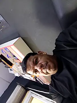 Danielleon12  online show from March 2026 03:24:01 PM