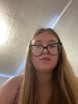 Snapshot of MissAuroraX chatting on May 2026 11:14:01 PM MissAuroraX online show from May 2026 11:14:01 PM