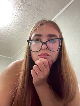 Snapshot of MissAuroraX chatting on May 2026 11:10:01 PM MissAuroraX online show from May 2026 11:10:01 PM