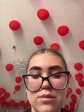 MissAuroraX online show from April 2026 10:27:01 AM