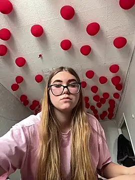 MissAuroraX online show from March 2026 09:10:01 AM