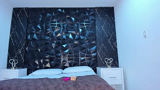 TifannySommers online show from April 2026 08:43:01 PM