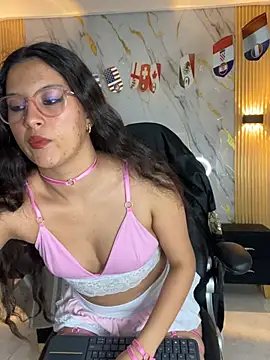 Snapshot of babylexi18 chatting on July 2026 03:18:01 AM babylexi18 online show from July 2026 03:18:01 AM