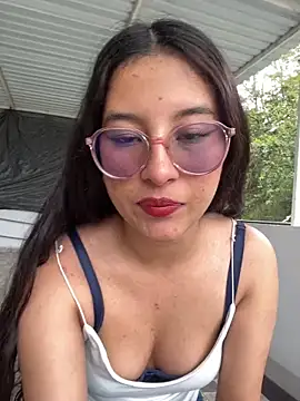 babylexi18 online show from April 2026 08:15:01 PM