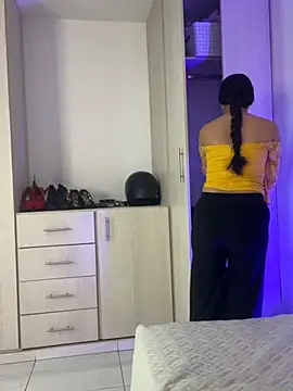 babylexi18 online show from April 2026 07:10:02 PM