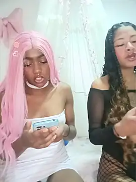 BelleKaty  online show from April 2026 04:54:02 PM