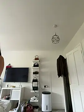 LolaSkyee online show from May 2026 11:46:02 AM