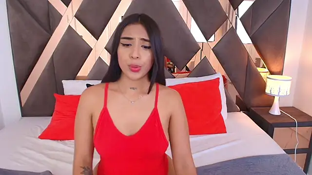 SaraStevenn online show from April 2026 06:33:01 PM