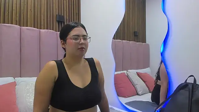 Snapshot of AnahiVeega chatting on March 2026 10:44:01 PM AnahiVeega online show from March 2026 10:44:01 PM