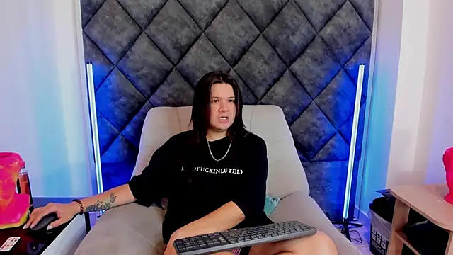 Snapshot of MatthewDavis_ chatting on April 2026 11:46:02 AM MatthewDavis online show from April 2026 11:46:02 AM