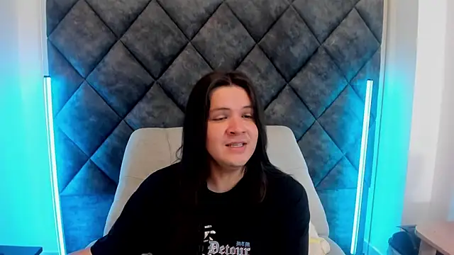 Snapshot of MatthewDavis_ chatting on April 2026 11:39:02 AM MatthewDavis online show from April 2026 11:39:02 AM