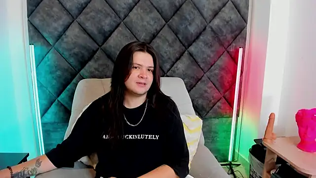 Snapshot of MatthewDavis_ chatting on April 2026 11:33:01 AM MatthewDavis online show from April 2026 11:33:01 AM