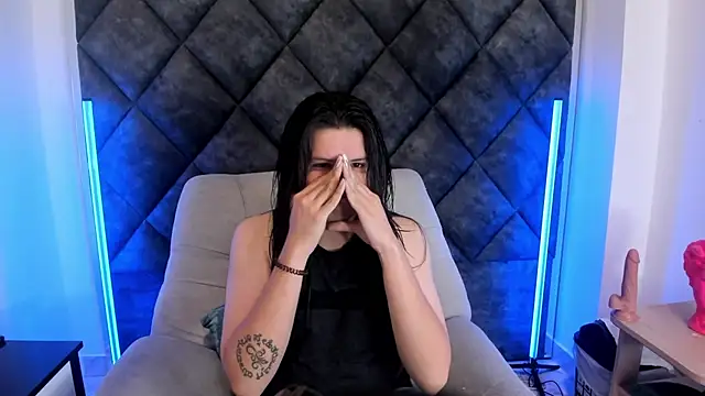 Snapshot of MatthewDavis_ chatting on April 2026 11:33:01 AM MatthewDavis online show from April 2026 11:33:01 AM