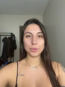 Carolzinhalux69 online show from July 2026 11:30:01 PM