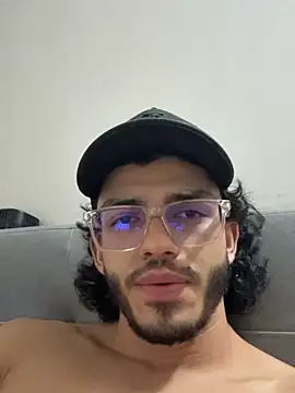 Snapshot of IamAxel03 chatting on May 2026 10:37:02 PM IamAxel03 online show from May 2026 10:37:02 PM