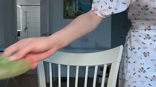 Snapshot of Amy_Bronson chatting on April 2026 12:23:01 PM Amy Bronson online show from April 2026 12:23:01 PM