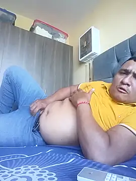 luis20212 online show from April 2026 07:43:02 PM