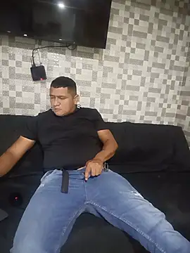 Snapshot of luis20212 chatting on June 2026 03:28:01 AM luis20212 online show from June 2026 03:28:01 AM