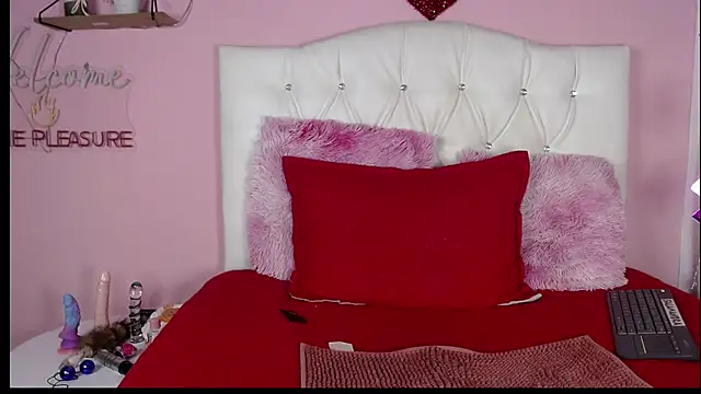 SALAMANDRA FRANCO online show from April 2026 08:21:01 PM