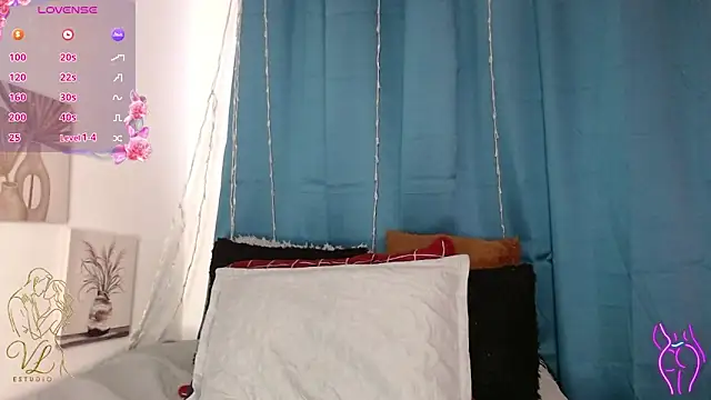 Snapshot of SALAMANDRA_FRANCO chatting on June 2026 08:14:02 PM SALAMANDRA FRANCO online show from June 2026 08:14:02 PM