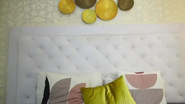 mia rossi 7 online show from April 2026 04:04:02 AM