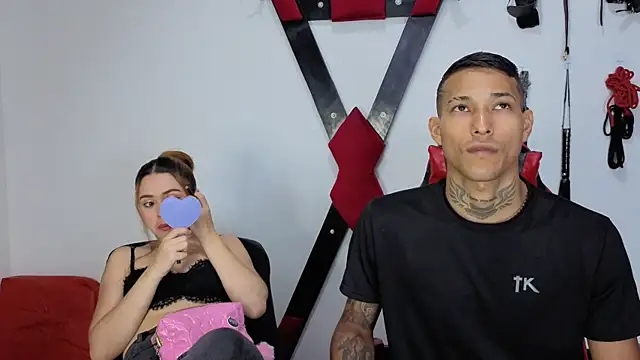 Snapshot of Hana_and_Zeta2026 chatting on April 2026 12:21:02 PM Hana and Zeta2026 online show from April 2026 12:21:02 PM