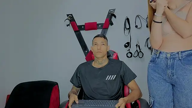 Snapshot of Hana_and_Zeta2026 chatting on March 2026 12:18:01 PM Hana and Zeta2026 online show from March 2026 12:18:01 PM