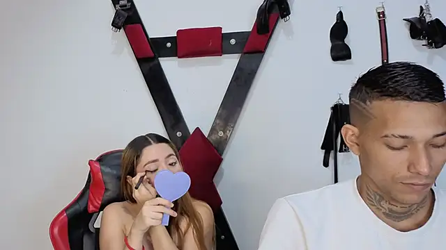 Snapshot of Hana_and_Zeta2026 chatting on April 2026 12:30:01 PM Hana and Zeta2026 online show from April 2026 12:30:01 PM