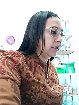 Snapshot of Violeta--7 chatting on April 2026 01:34:02 PM Violeta--7 online show from April 2026 01:34:02 PM