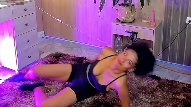 Snapshot of baddie_delaylaa chatting on April 2026 05:42:01 PM baddie delaylaa online show from April 2026 05:42:01 PM