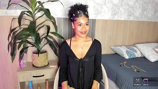 Snapshot of baddie_delaylaa chatting on April 2026 06:25:02 PM baddie delaylaa online show from April 2026 06:25:02 PM