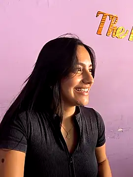 SophiaCastro09  online show from April 2026 04:24:02 PM