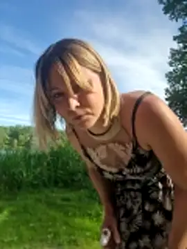 Elisialila online show from April 2026 08:49:01 AM