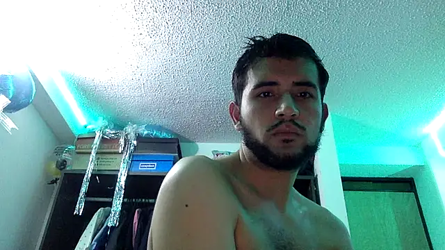 Snapshot of derek_smiith chatting on June 2026 01:54:01 AM derek smiith online show from June 2026 01:54:01 AM